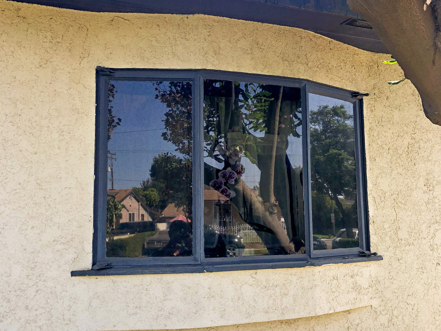 before Window Replacement in Inglewood, CA